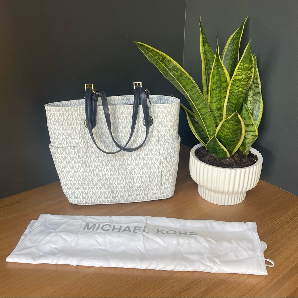 NWT navy and white Michael Kors tote.